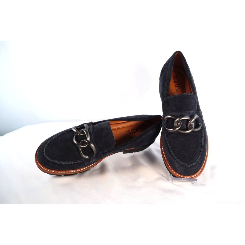 Earth Women's Suede Loafers with Chain Detail Size 8